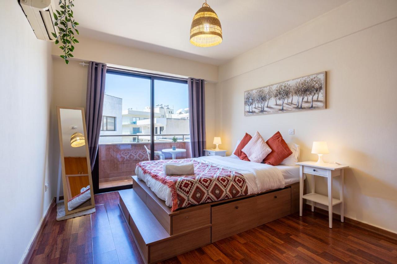 Celine'S 2 Bedrooms Apartment In Larnaca Center Esterno foto