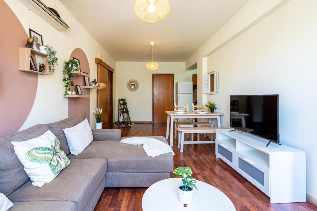 Celine'S 2 Bedrooms Apartment In Larnaca Center Esterno foto