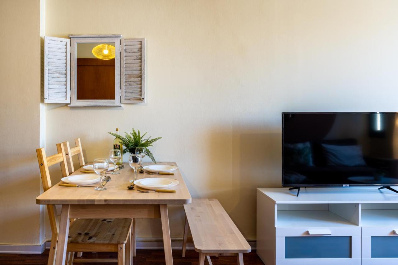 Celine'S 2 Bedrooms Apartment In Larnaca Center Esterno foto